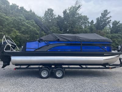 BOATZON | Bennington S Swingback 22 SSB 2026