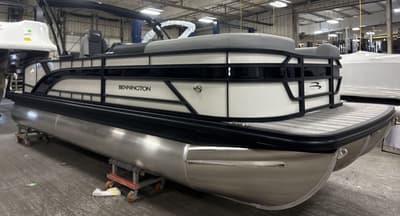 BOATZON | Bennington S Swingback 23 SSB 2026