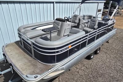 BOATZON | Bennington S24 Quad Lounge Triple Tube 2021