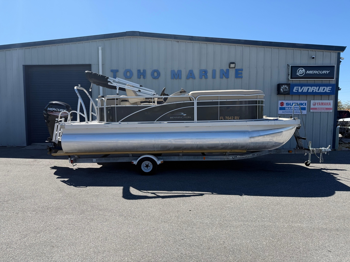 2015 Bennington SLMX - Sold Boat