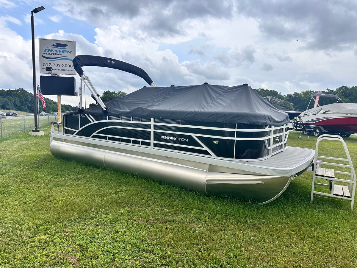 2026 Bennington SOne 22 SSB TWIN TUBE - Sold Boat