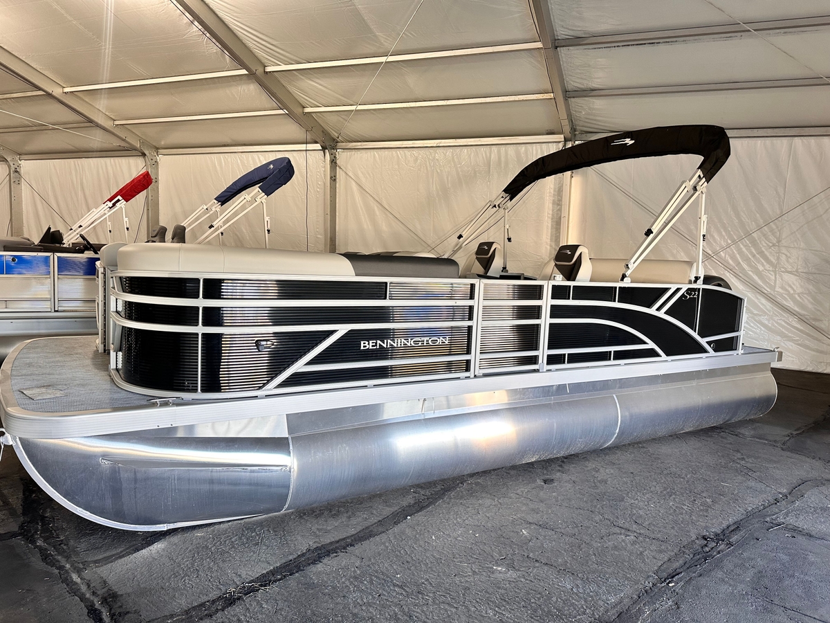 2026 Bennington SOne 22 SSB TWIN TUBE - Sold Boat