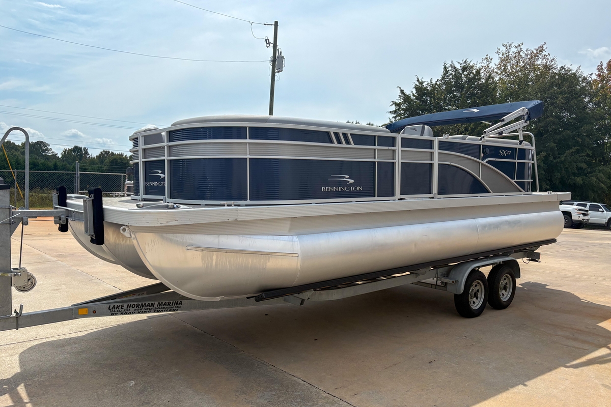 2022 Bennington SX 22 - Sold Boat