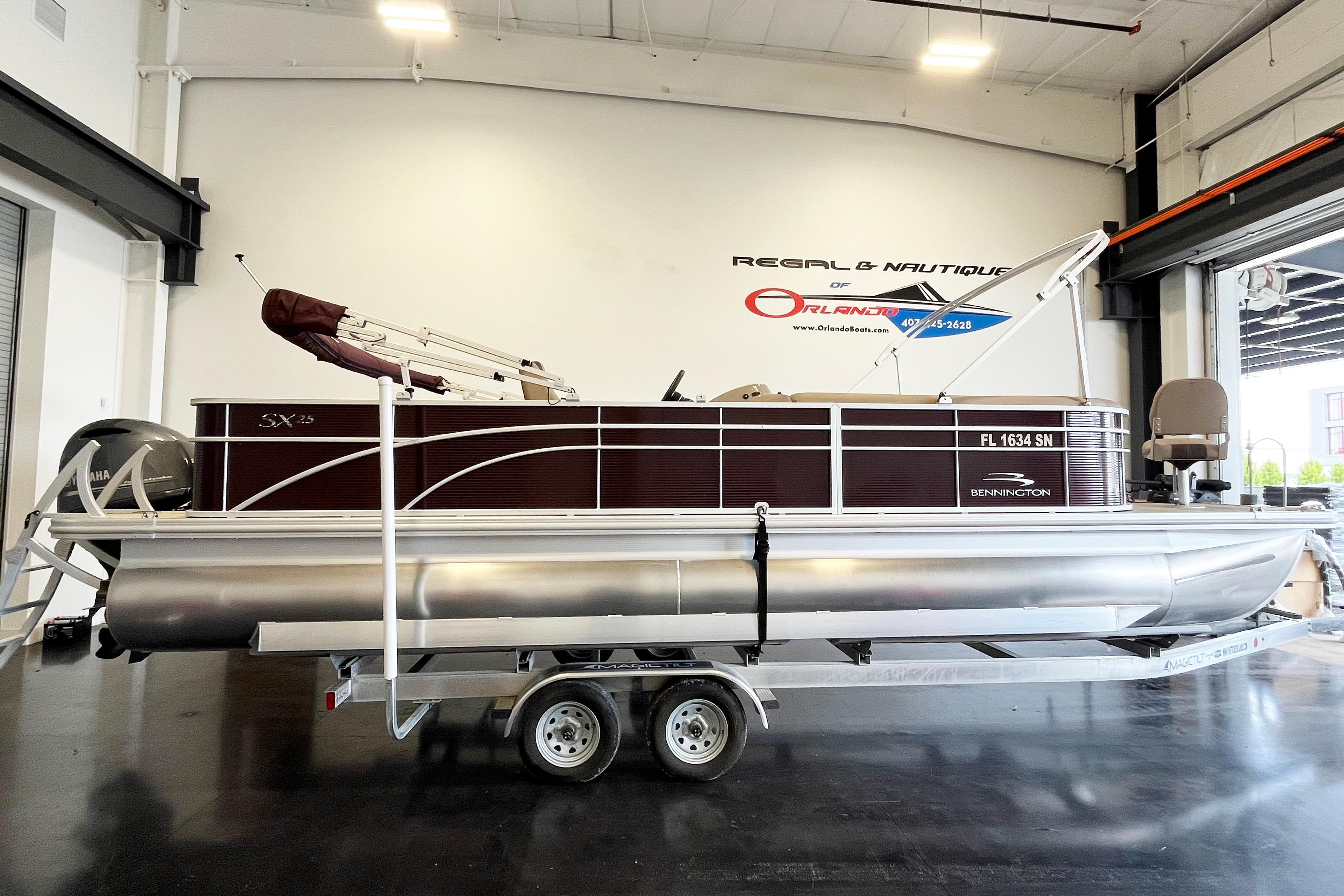 Bennington SX25 2020