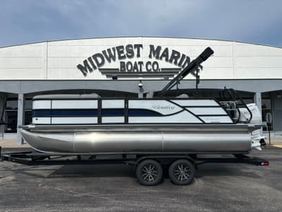 BOATZON | Bentley Pontoons 200 Legacy Swingback 2027 BOATZON | Bentley Pontoons 200 Legacy Swingback 2027