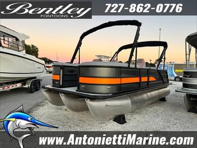 BOATZON | Bentley Pontoons 203 Legacy Swingback 2026 BOATZON | Bentley Pontoons 203 Legacy Swingback 2026