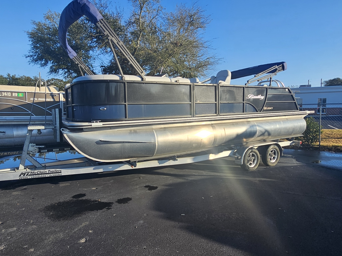 2024 Bentley Pontoons Bentley Pontoons 22 Legacy 2024 - Sold Boat