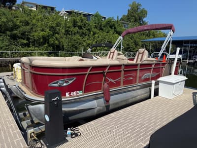 BOATZON | Bentley Pontoons 220 Bentley Elite Rear Lounger 2016