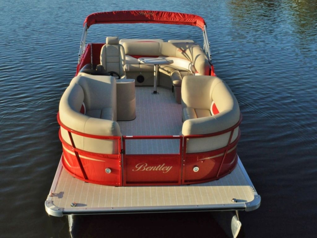 2017 Bentley Pontoons 220 Cruise - Sold Boat
