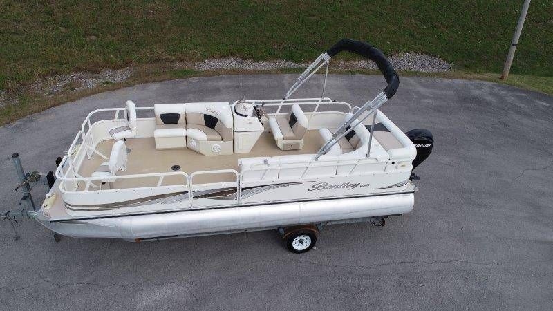 2009 Bentley Pontoons 220 Fish - Sold Boat