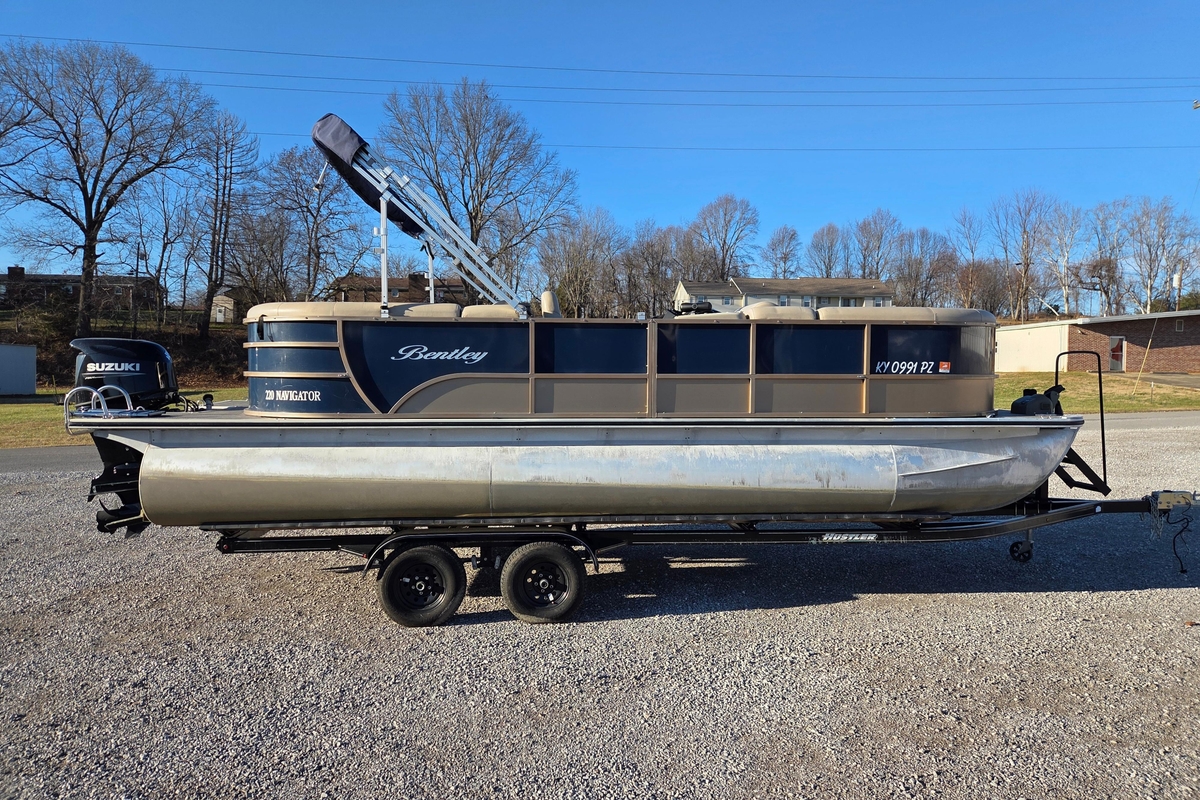 2020 Bentley Pontoons 220 navigator - Sold Boat