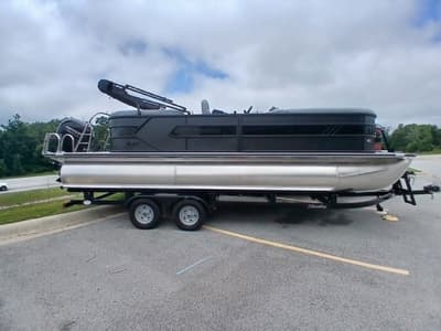 BOATZON | Bentley Pontoons 223 Bolt 2026