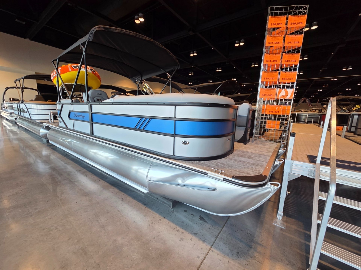 2026 Bentley Pontoons 223 Bolt - Sold Boat