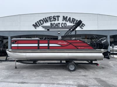 BOATZON | Bentley Pontoons 223 Legacy Swingback 2026