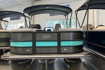 BOATZON | Bentley Pontoons 223 NAVIGATOR 2026