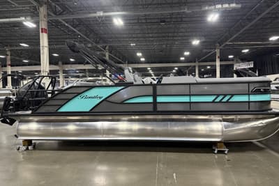 BOATZON | Bentley Pontoons 223 swingback dual capt 2026