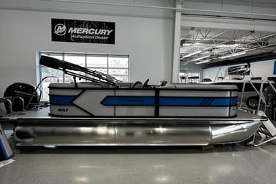 BOATZON | Bentley Pontoons Bolt 2025