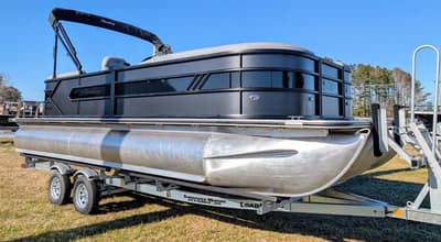 BOATZON | Bentley Pontoons Bolt 223 SPORT3 2026