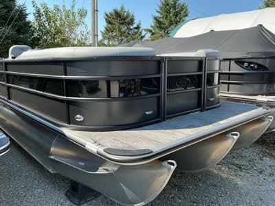 BOATZON | Bentley Pontoons Bolt 223 SPORT3 Chassis 2027