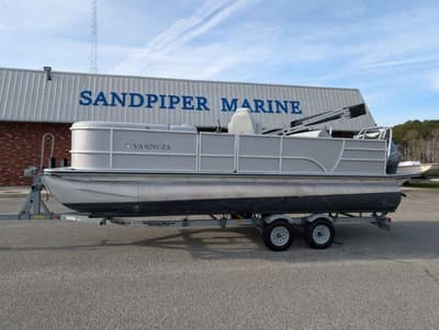 BOATZON | Bentley Pontoons Elite 220 Swingback Dual Captain 2021 BOATZON | Bentley Pontoons Elite 220 Swingback Dual Captain 2021