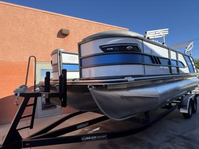 BOATZON | Bentley Pontoons ELITE 223 SWINGBACK 2025