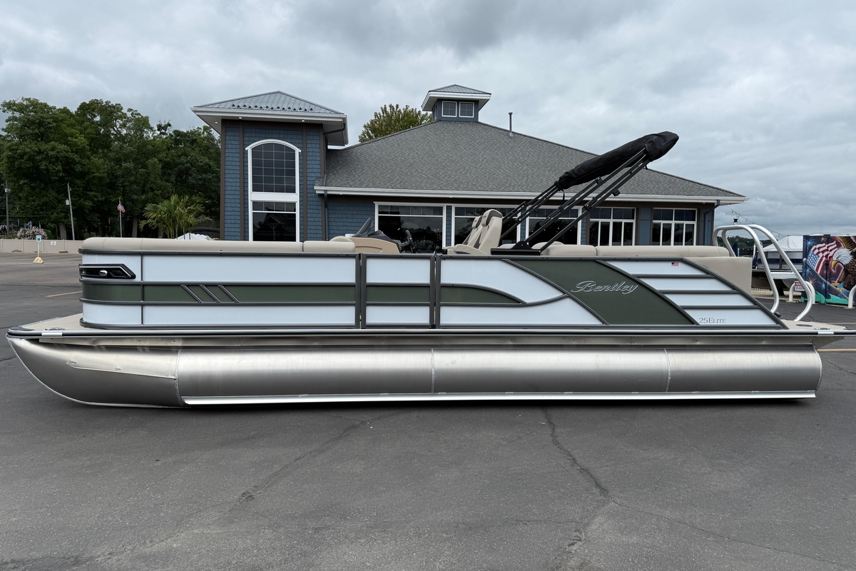 2026 Bentley Pontoons Elite 253 Admiral - Sold Boat