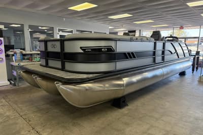 BOATZON | Bentley Pontoons Elite 253 Swingback 2026