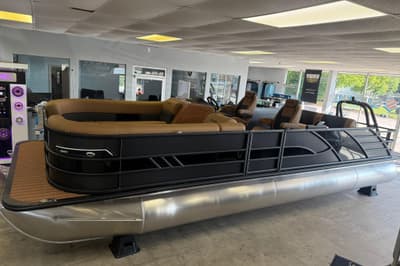 BOATZON | Bentley Pontoons Elite 253 Swingback 2026