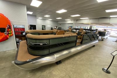 BOATZON | Bentley Pontoons Elite 253 Swingback 2026