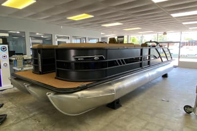 BOATZON | Bentley Pontoons Elite 253 Swingback 2027 BOATZON | Bentley Pontoons Elite 253 Swingback 2027