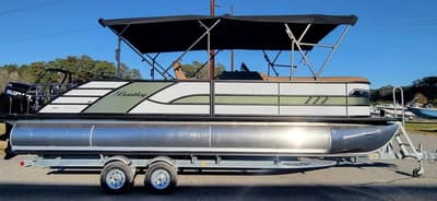 BOATZON | Bentley Pontoons Elite 253 Swingback Bench Full Tube 2026
