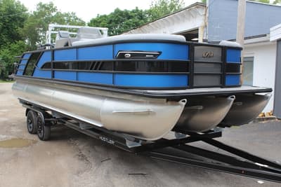 BOATZON | Bentley Pontoons Elite Admiral 253 XLP3 2026