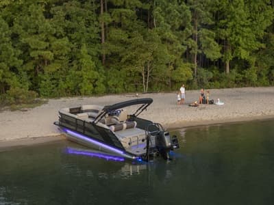 BOATZON | Bentley Pontoons Elite Swingback Bench 223 SPORT3 2026