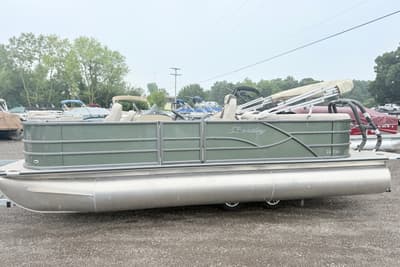 BOATZON | Bentley Pontoons Fish 220 FWD CW 2027