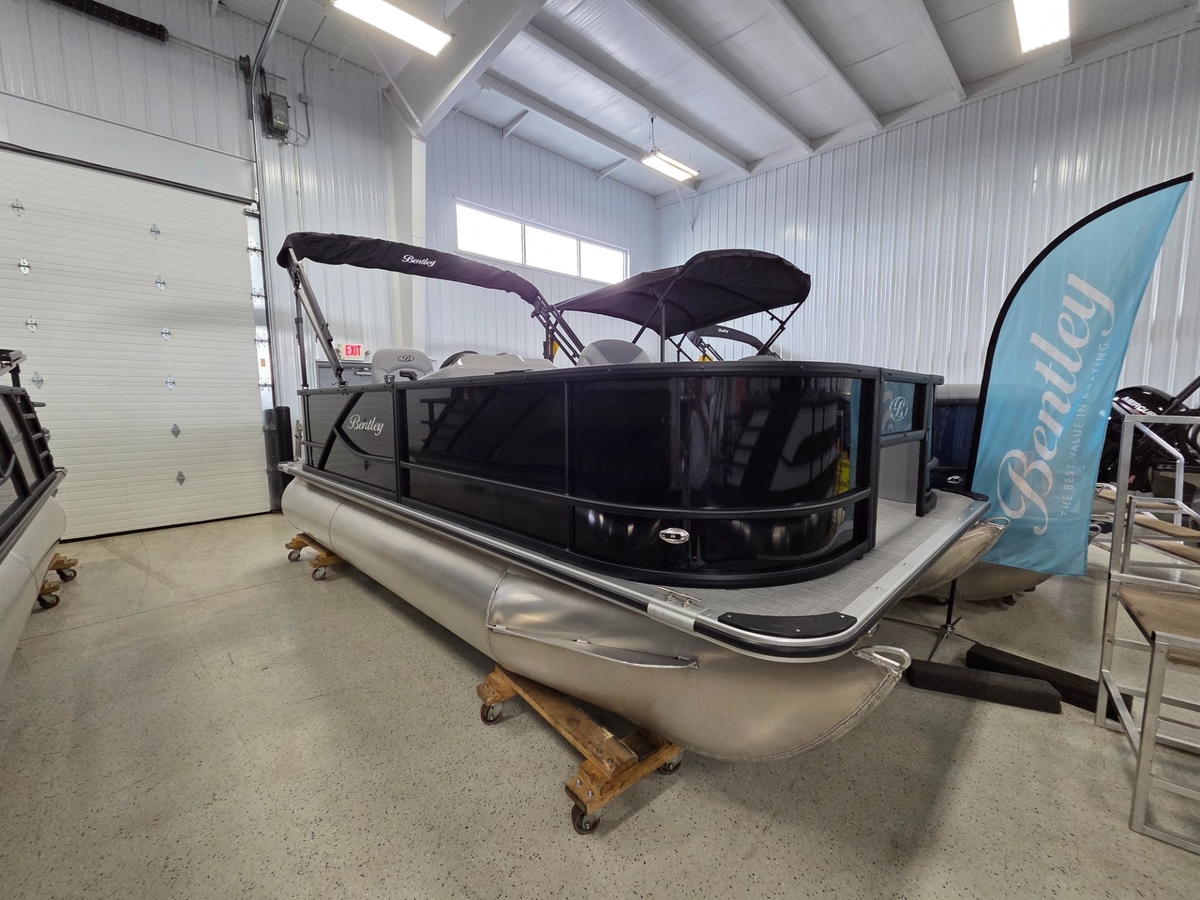 2026 Bentley Pontoons LE 180 3Point - Sold Boat