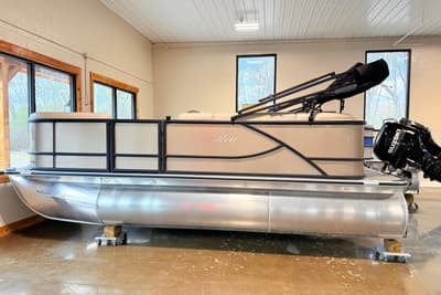 BOATZON | Bentley Pontoons LE 180CR 2026