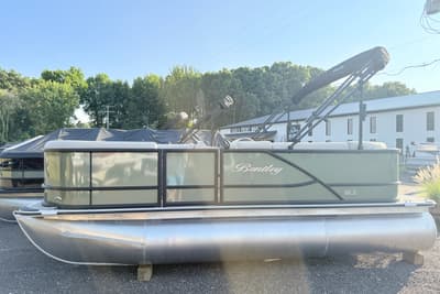 BOATZON | Bentley Pontoons LE 180CR 2027
