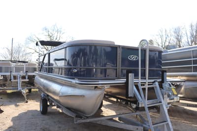 BOATZON | Bentley Pontoons LE 200 Cruise 2026