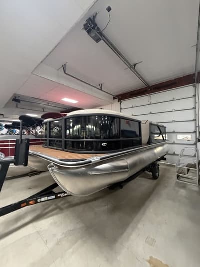 BOATZON | Bentley Pontoons LE CR 200 2026