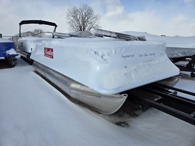 BOATZON | Bentley Pontoons Legacy 200 Cruise XL 2026