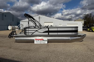 BOATZON | Bentley Pontoons Legacy 220 Cruise XL 2026 BOATZON | Bentley Pontoons Legacy 220 Cruise XL 2026