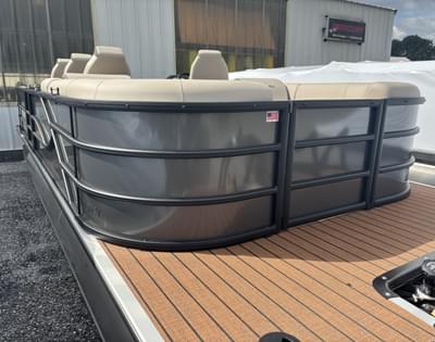 BOATZON | Bentley Pontoons Legacy 220 DL Navigator 2026