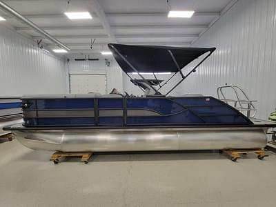 BOATZON | Bentley Pontoons Legacy 220 Swingback 2025 BOATZON | Bentley Pontoons Legacy 220 Swingback 2025