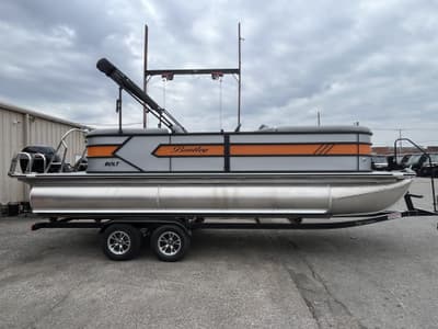 BOATZON | Bentley Pontoons Legacy 223 2026
