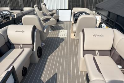 BOATZON | Bentley Pontoons Legacy 223 DL Navigator 2026