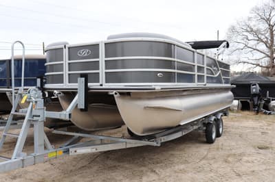 BOATZON | Bentley Pontoons Legacy 223 FishNCruise 2026