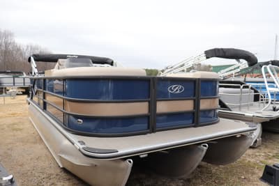 BOATZON | Bentley Pontoons Legacy 223 FishNCruise 2026