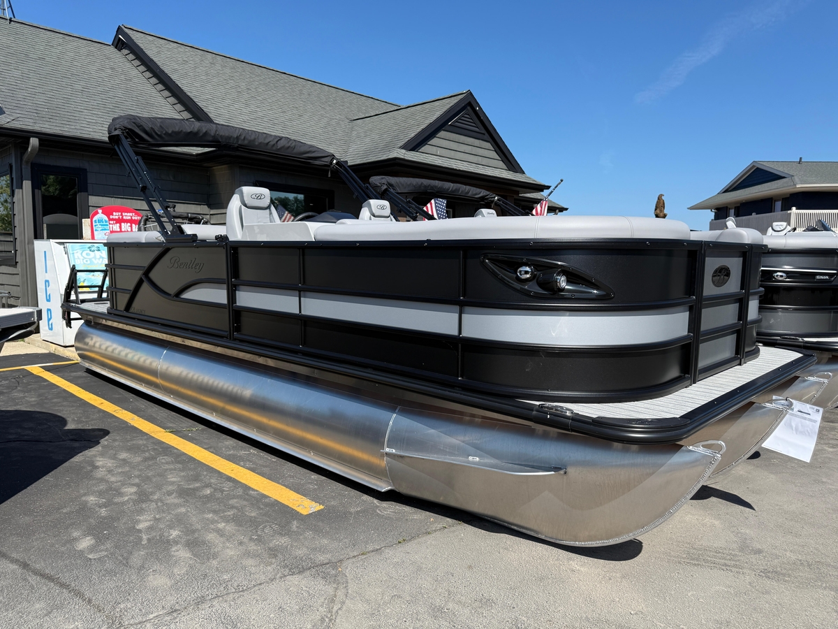 2026 Bentley Pontoons Legacy 223 Navigator - Sold Boat