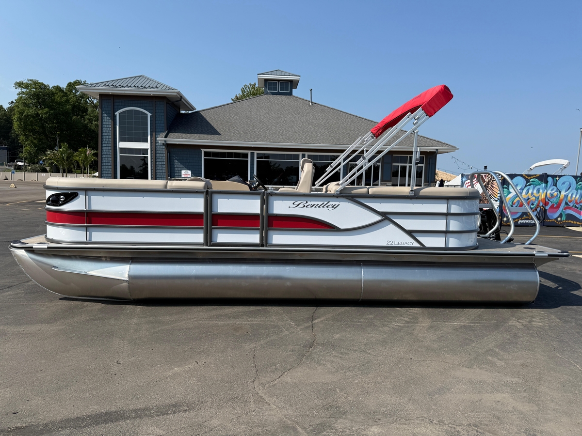 2026 Bentley Pontoons Legacy 223 Navigator - Sold Boat