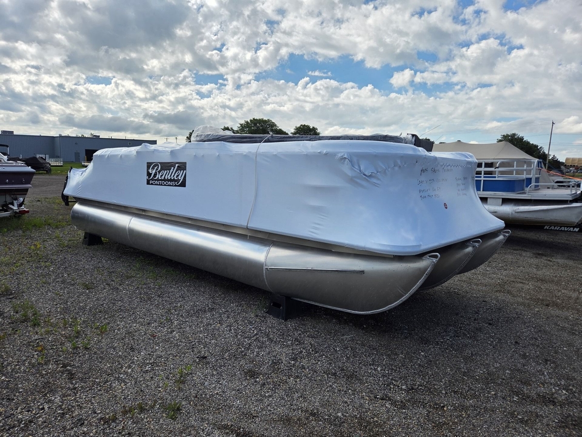 2026 Bentley Pontoons Legacy 223 Navigator - Sold Boat